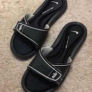 Women's Nike Comfort Slides